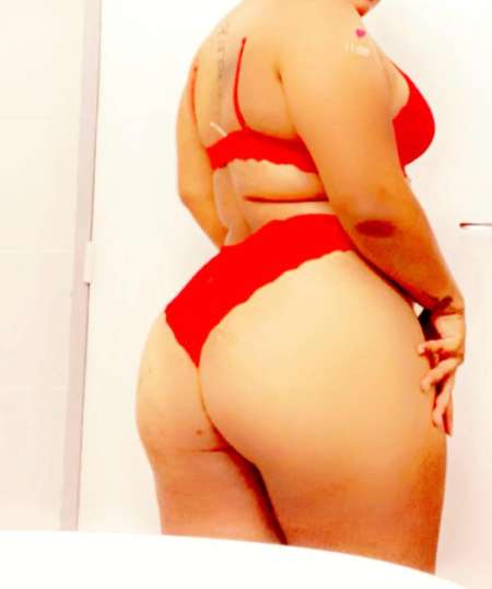 BELLE ET SEXY MAEY JOLIE CHATTE