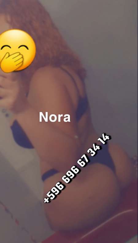 Nora Maghrébine Curvy sur la Martinique